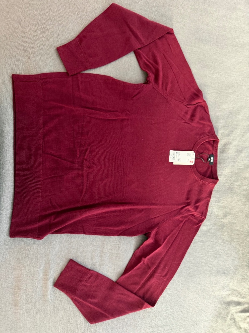 UNIQLO Men’s Extra Fine Merino Wool Crewneck Sweater Medium Wine NWT